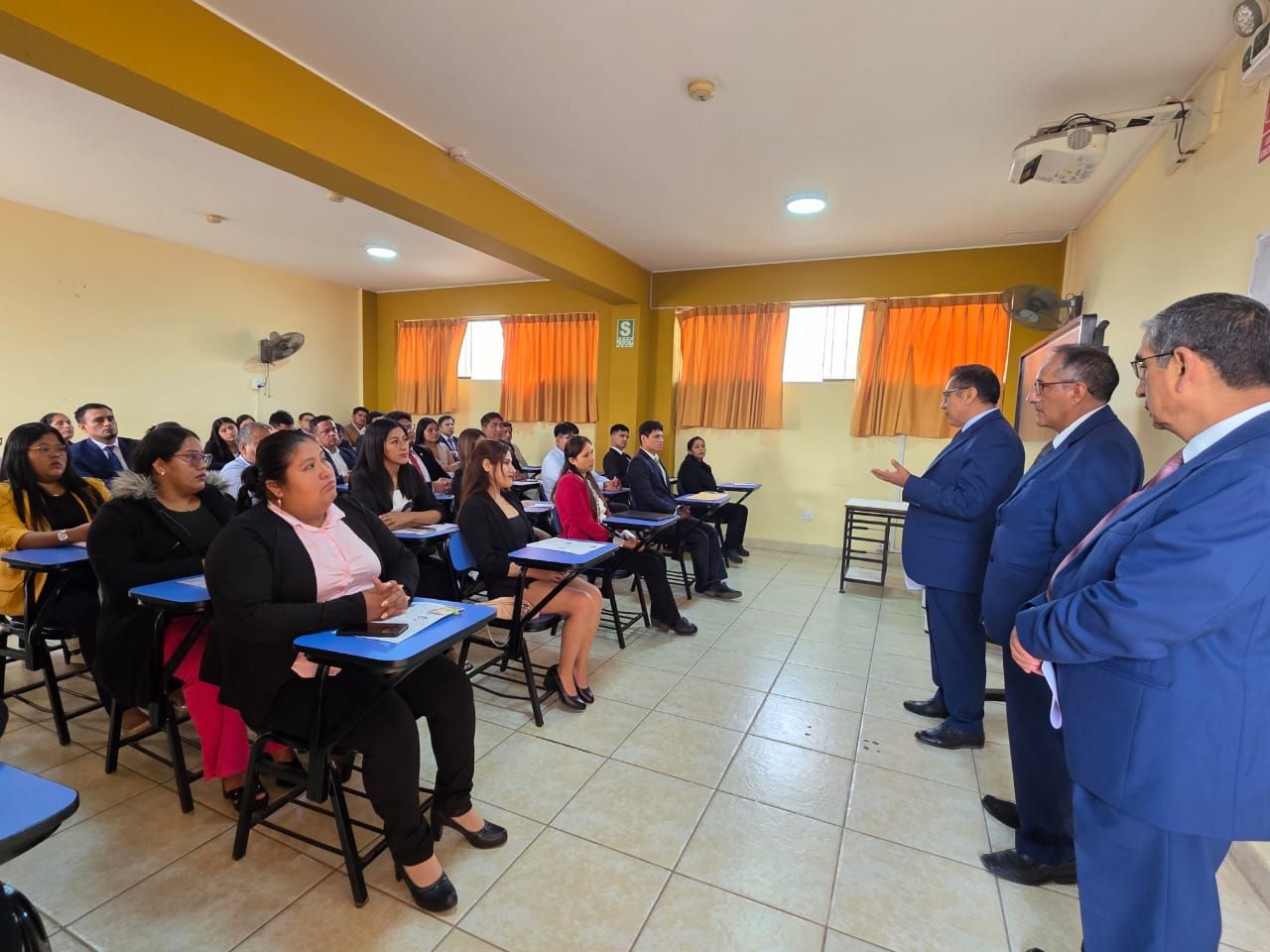 UNDC RECIBE A NUEVOS INGRESANTES DE POSGRADO ADMISION 2026-I